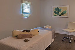A-Miramonte-Spa-Treatment-Room2